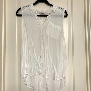 Light weight casual but cute high low top